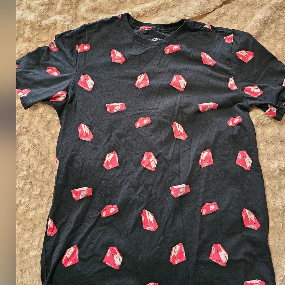 Nike short sleeve tee